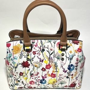 New Aldo flower purse white flower purse with beautiful brown handles Flower Bag